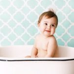 Une baignoire adaptée au confort de votre bébé